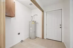 2327 SE Lee Ln, Portland, OR 97233 - Photo 25