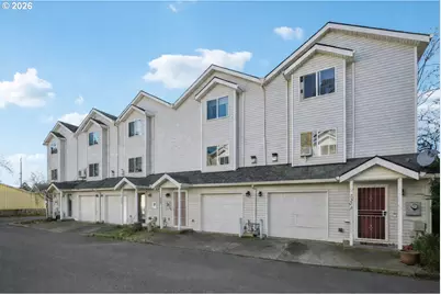 2327 SE Lee Ln, Portland, OR 97233 - Photo 3