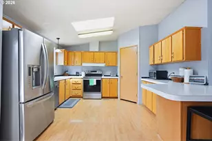 1283 NE 17th Ave, Hillsboro, OR 97124 - Photo 7