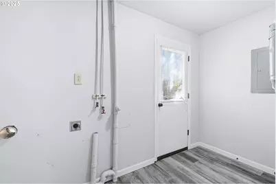 635 SE Walnut St, Hillsboro, OR 97123 - Photo 41