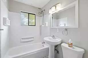 635 SE Walnut St, Hillsboro, OR 97123 - Photo 33