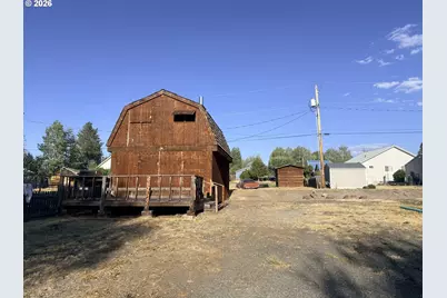 204 C Ave, Seneca, OR 97873 - Photo 3
