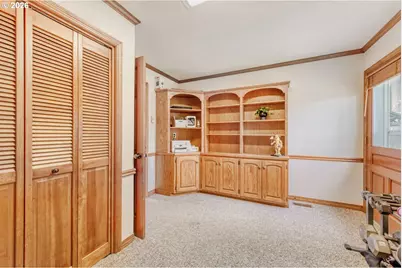 1555 S Evergreen St, Canby, OR 97013 - Photo 15