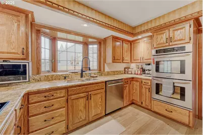 1555 S Evergreen St, Canby, OR 97013 - Photo 13