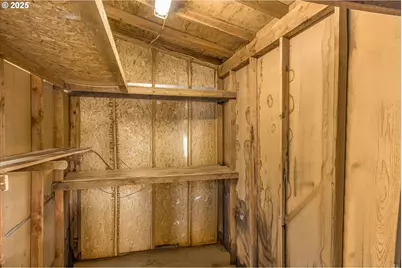 809 SW Crestview Way, Troutdale, OR 97060 - Photo 37