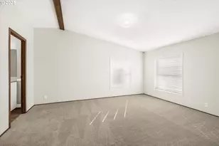 809 SW Crestview Way, Troutdale, OR 97060 - Photo 17