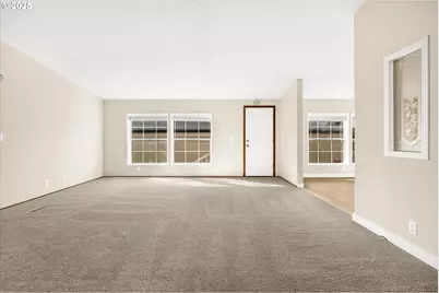 809 SW Crestview Way, Troutdale, OR 97060 - Photo 15