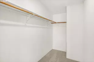 809 SW Crestview Way, Troutdale, OR 97060 - Photo 21