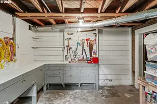 700 Oak St, Silverton, OR 97381 - Photo 25