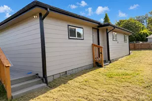 1841 Madrona St, North Bend, OR 97459 - Photo 3