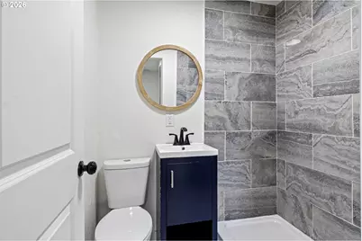 295 E C Ave, Drain, OR 97435 - Photo 25