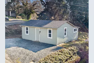 295 E C Ave, Drain, OR 97435 - Photo 1