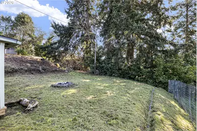 295 E C Ave, Drain, OR 97435 - Photo 13