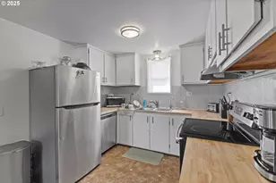 1138 Oregon Ave, Coos Bay, OR 97420 - Photo 13