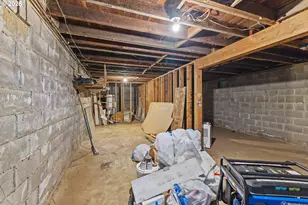 1138 Oregon Ave, Coos Bay, OR 97420 - Photo 27