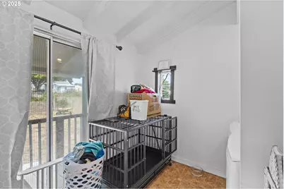 1138 Oregon Ave, Coos Bay, OR 97420 - Photo 17