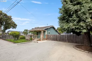 9929 SE Brandeis St, Clackamas, OR 97015 - Photo 3