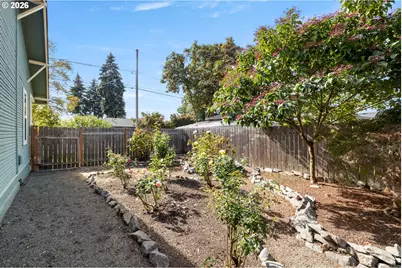 9929 SE Brandeis St, Clackamas, OR 97015 - Photo 31
