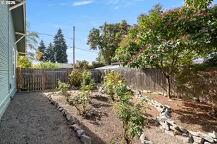 9929 SE Brandeis St, Clackamas, OR 97015 - Photo 31