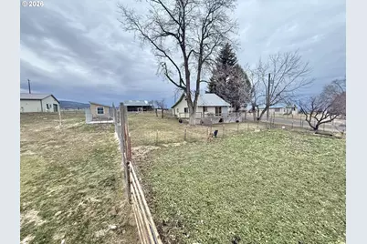 455 W 3rd St, Long Creek, OR 97856 - Photo 3