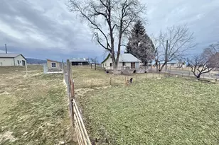 455 W 3rd St, Long Creek, OR 97856 - Photo 3