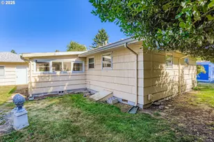 14031 SE Rhone St, Portland, OR 97236 - Photo 25