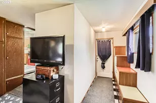 14031 SE Rhone St, Portland, OR 97236 - Photo 15