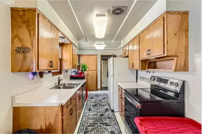 14031 SE Rhone St, Portland, OR 97236 - Photo 11