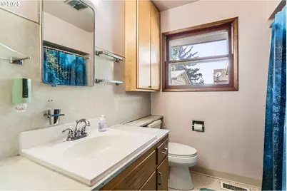 14031 SE Rhone St, Portland, OR 97236 - Photo 21