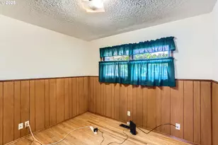 14031 SE Rhone St, Portland, OR 97236 - Photo 23