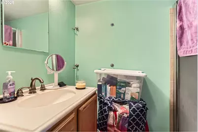14031 SE Rhone St, Portland, OR 97236 - Photo 19