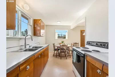 92277 Youngs River Rd, Astoria, OR 97103 - Photo 11