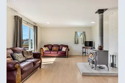 92277 Youngs River Rd, Astoria, OR 97103 - Photo 5