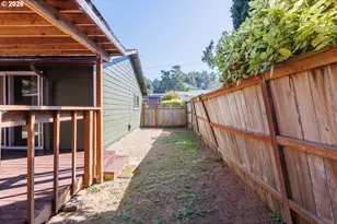 691 SE Jetty Ave, Lincoln City, OR 97367 - Photo 31