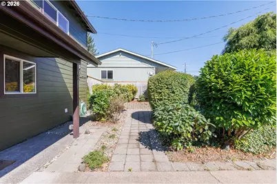 691 SE Jetty Ave, Lincoln City, OR 97367 - Photo 37