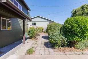 691 SE Jetty Ave, Lincoln City, OR 97367 - Photo 37