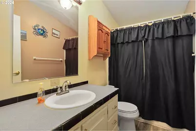 1206 N US Highway 197, Maupin, OR 97037 - Photo 9