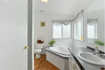 1206 N US Highway 197, Maupin, OR 97037 - Photo 15