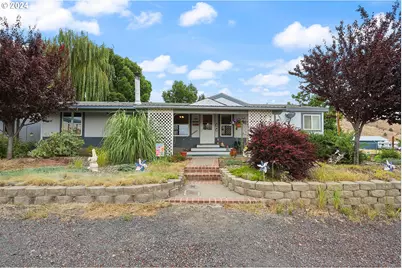 1206 N US Highway 197, Maupin, OR 97037 - Photo 1