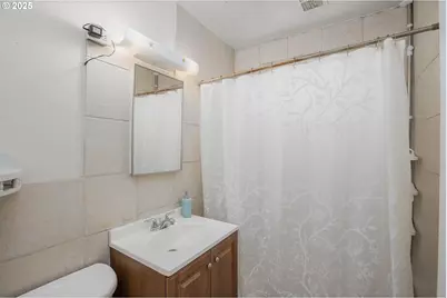5325/5327 NE Davis St, Portland, OR 97213 - Photo 9