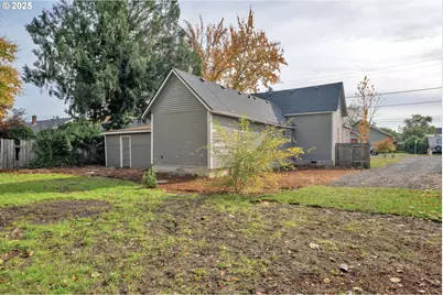 477 W Sherman St, Lebanon, OR 97355 - Photo 35