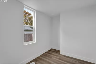 477 W Sherman St, Lebanon, OR 97355 - Photo 17