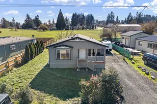 644 Main St, Yoncalla, OR 97499 - Photo 3