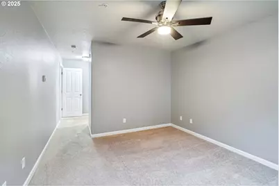 10654 NE Holly St #307, Hillsboro, OR 97006 - Photo 19