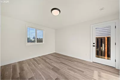 12300 Meadowlawn Dr, Oregon City, OR 97045 - Photo 17