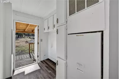 1384 SE Akins Dr, Prineville, OR 97754 - Photo 23