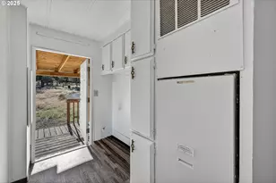 1384 SE Akins Dr, Prineville, OR 97754 - Photo 23