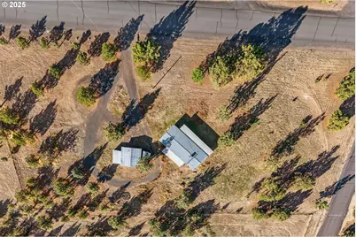 1384 SE Akins Dr, Prineville, OR 97754 - Photo 33