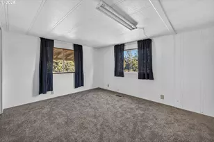 1384 SE Akins Dr, Prineville, OR 97754 - Photo 17