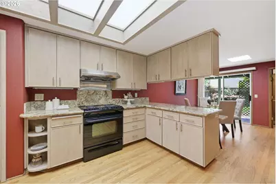 880 Spyglass Dr, Eugene, OR 97401 - Photo 15